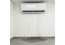 Por qué tu aire acondicionado gotea agua dentro de casa (y cómo evitarlo)