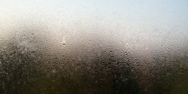 El aire acondicionado y la humedad: cómo controlar el bochorno sin bajar más la temperatura